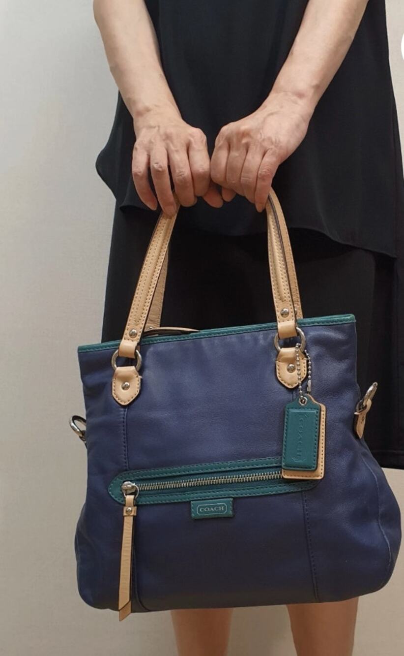 Auth COACH Daisy Spectator Leather Mia Crossbody Bag F23911